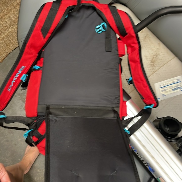 COPY - DAKINE heli pro DLX 20L Backpack - Picture 8 of 8